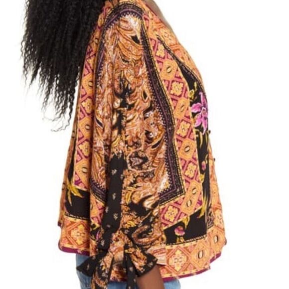 FREE PEOPLE Catch Me If You Can Top 3/4 Sleeve Cropped Boho V-neck Size Small - Picture 9 of 9